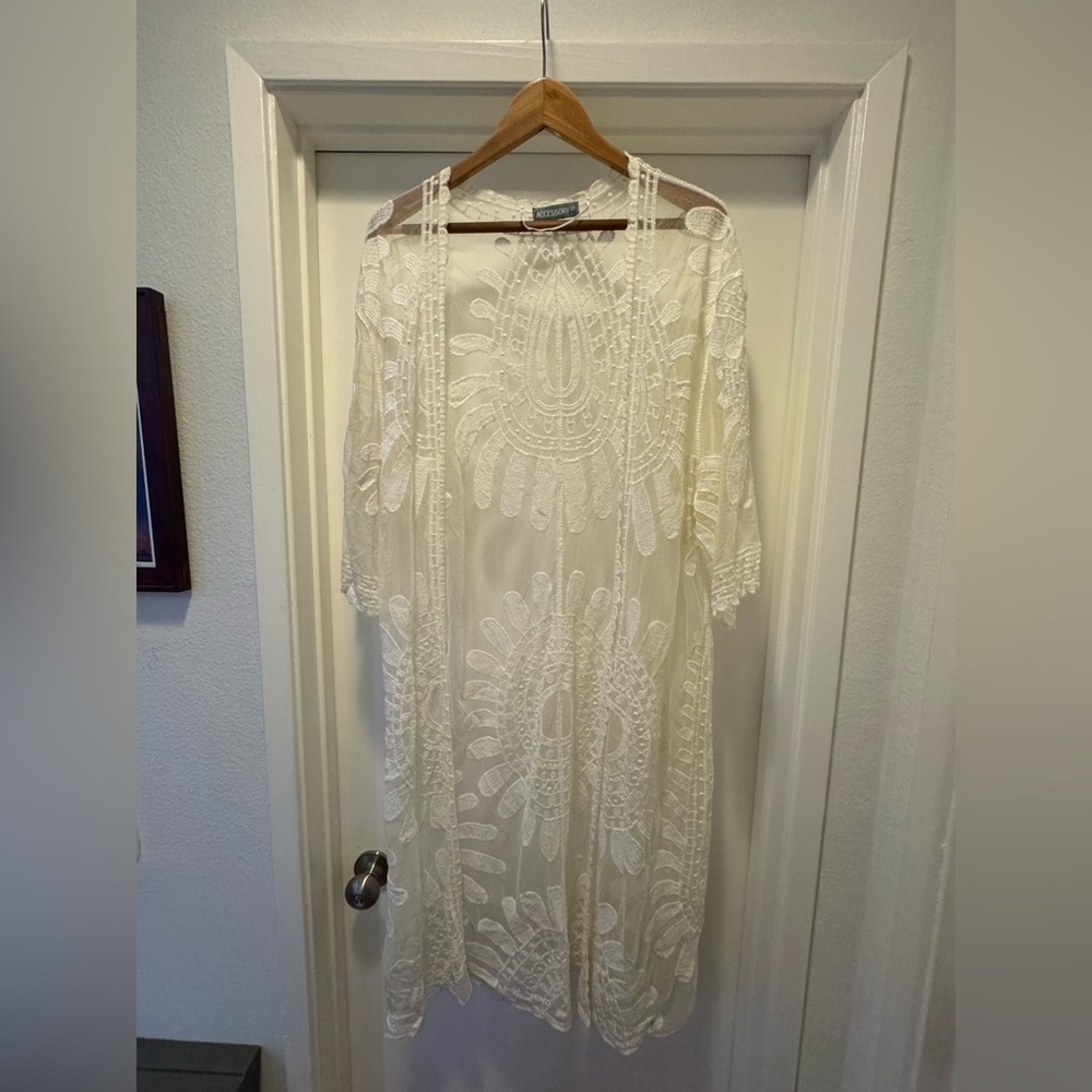 Elegant Accessory St White Lace Kimono/Duster/Swim Cover Up. Like new